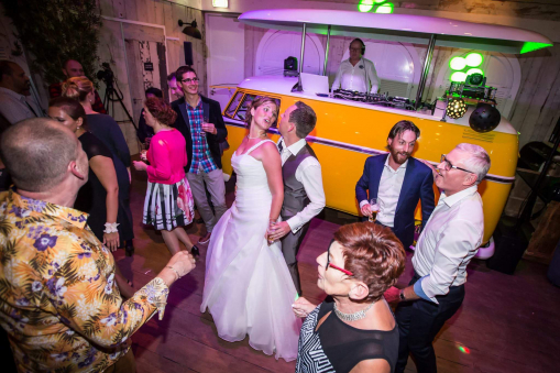Bruiloft DJ John Valk Drive-in Show VW busje